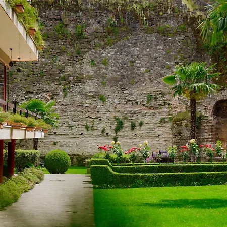 Real Scampis Hotel